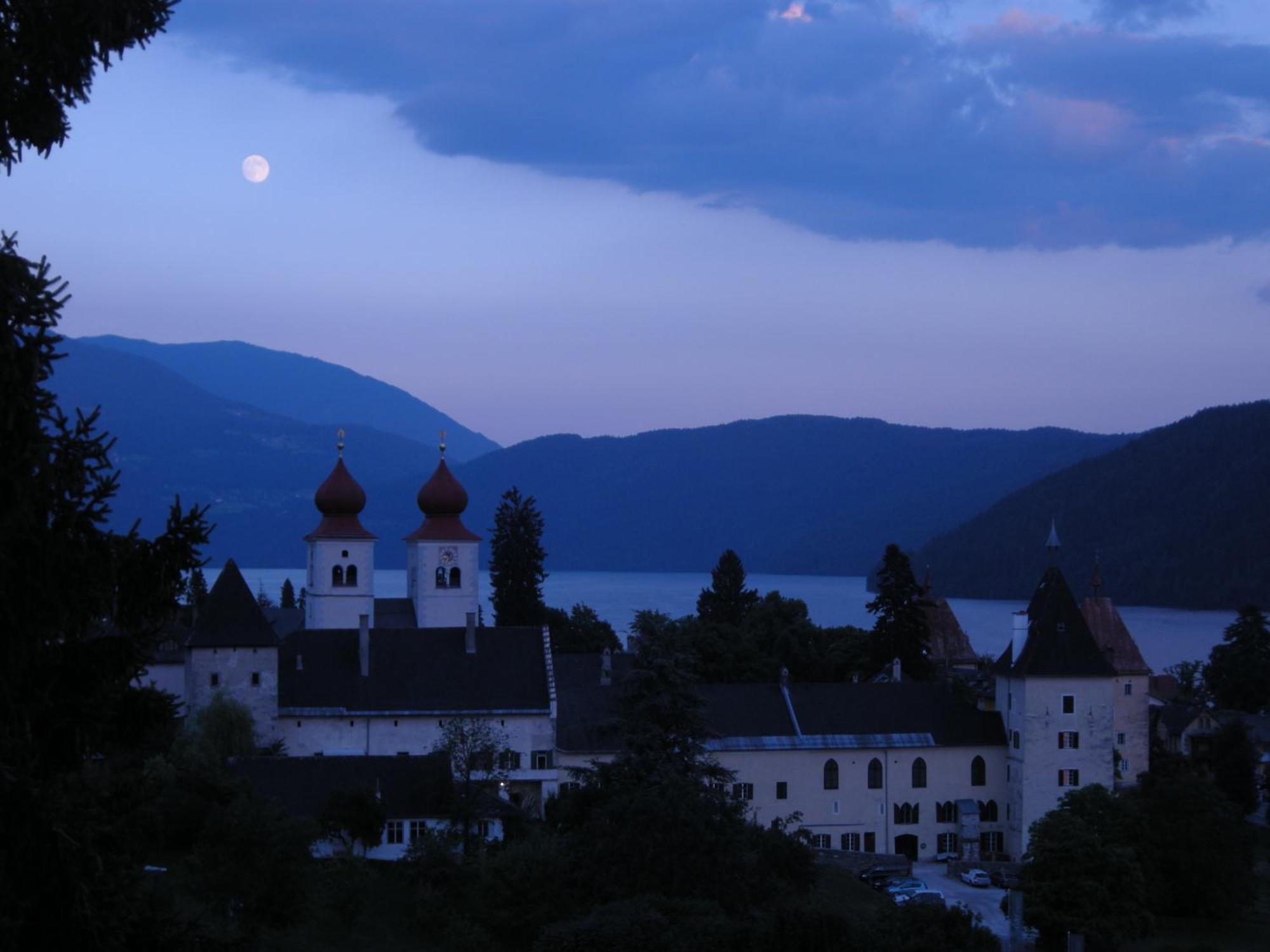 Staudacher Hof-Das Romantische Haus Millstatt Phòng bức ảnh